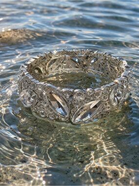 paparazzi Silver Crystal Statement Stretch Bracelet